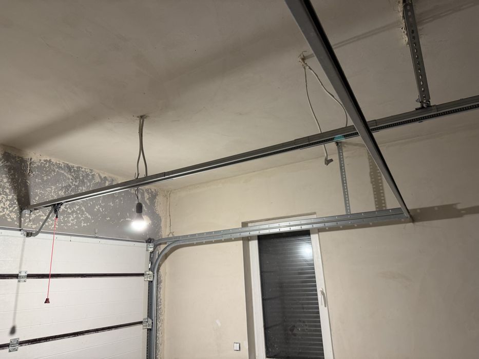 Brama  garażowa  segmentowa