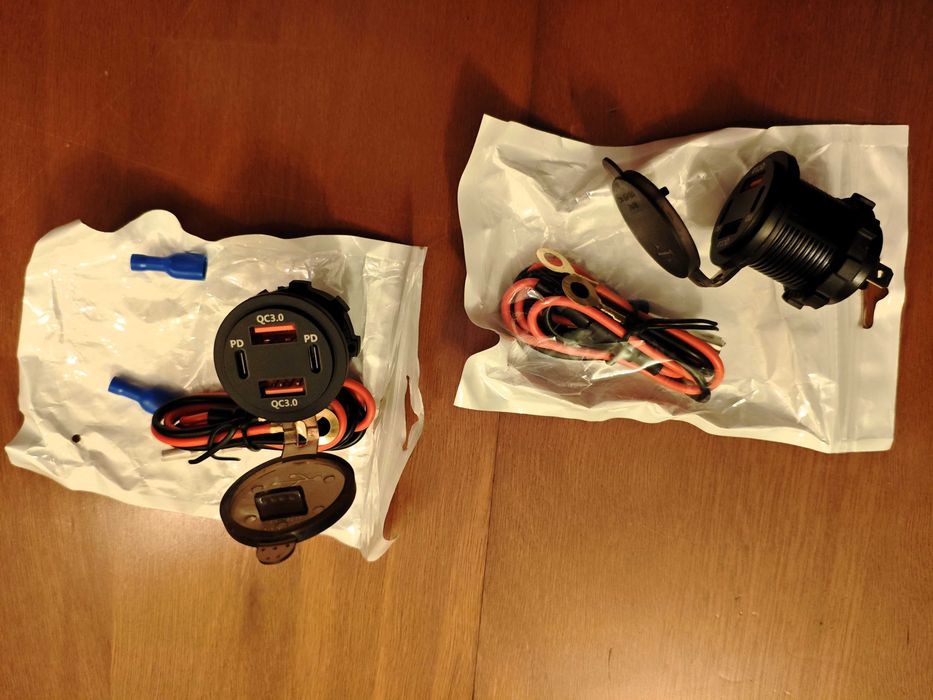 Lote 11 Acessórios Auto e Eletrónica (Dashcam, USB QC3.0, Suportes) - Novos