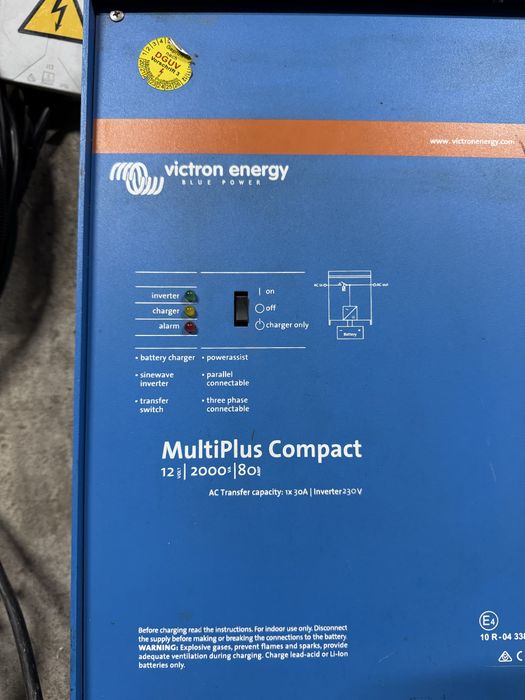 Авто інвертор 220w