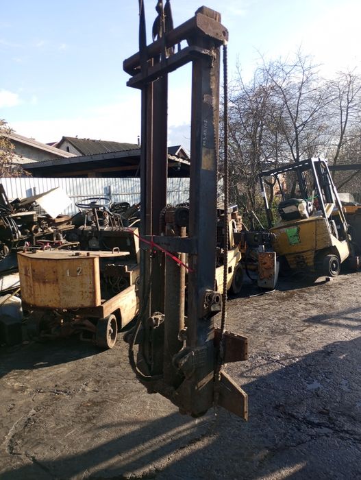 Підйомник стріла мачта