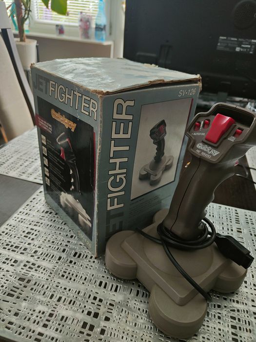 SPRAWNE Atari 65XE + 2 magnetofony XC12 + joystick JETFIGHTER SV 126