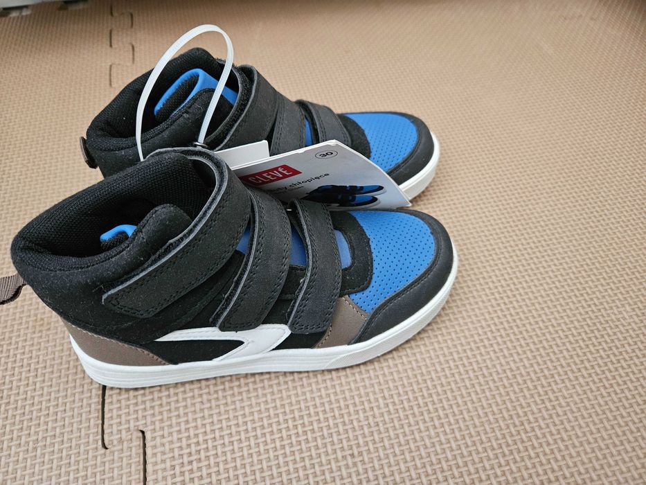 Buty zapinane na rzep nieocieplane 31