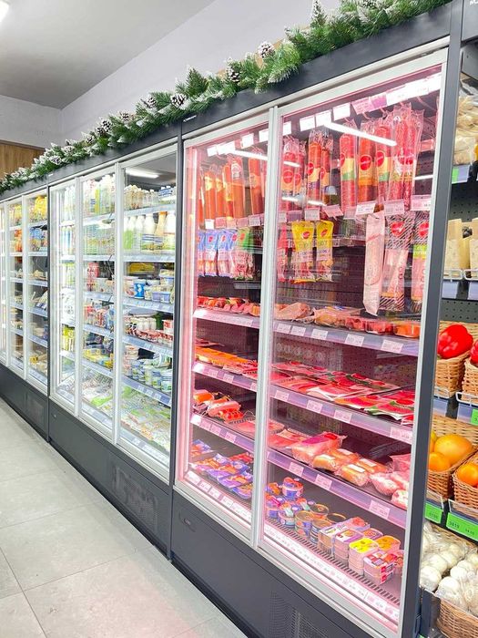 Холодильні шафи. Холодильні вітрини. Регали. Холодильне обладнання.