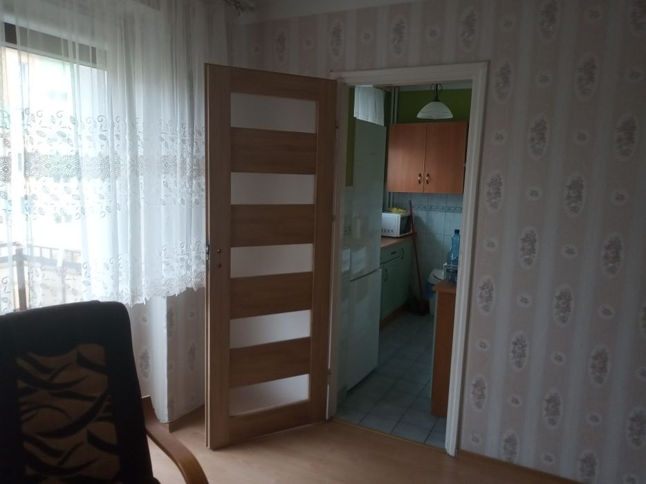 48m2, dwa pokoje, pierwsze piętro, balkon