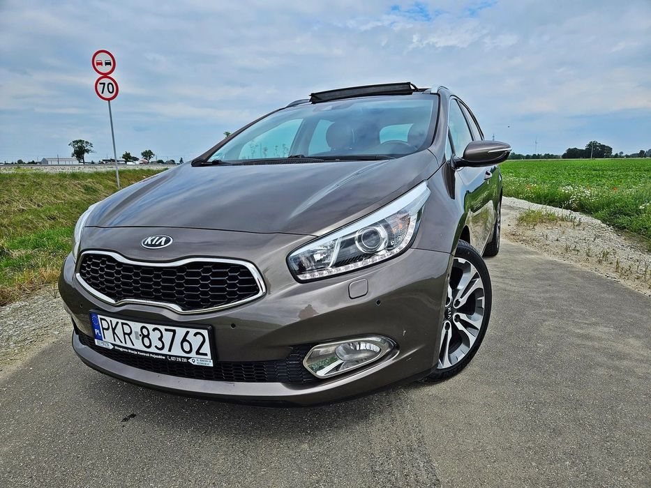 Kia Ceed 1.6 benzyna skóry panoramadach kamera full opcja serwisowana ładna