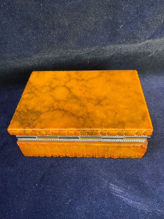 szkatułka alabaster 1960 r