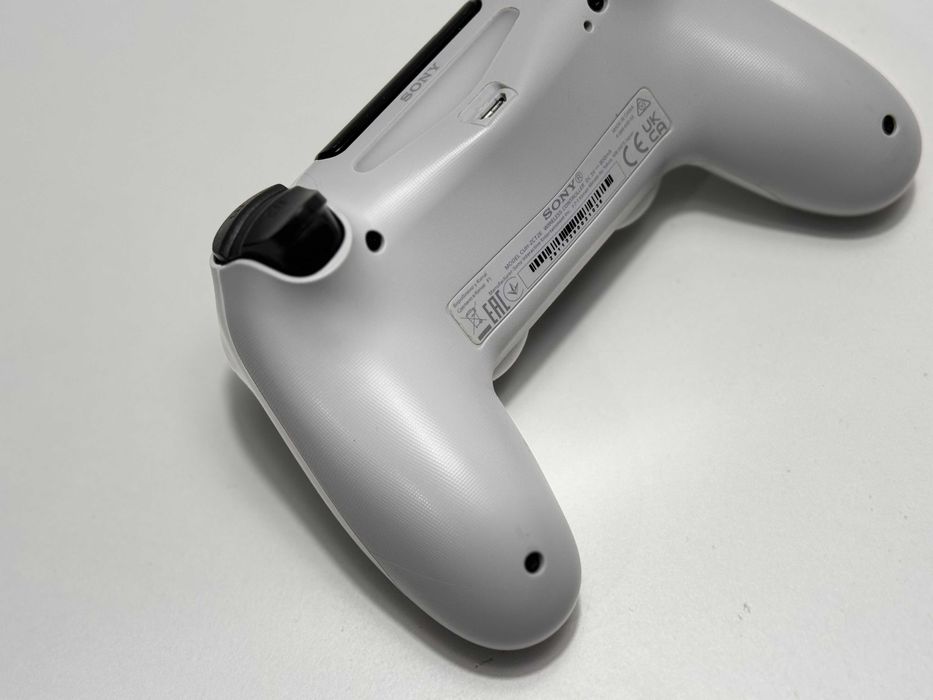 Oryginalny pad bezprzewodowy do PS4 Dualshock 4, biały!