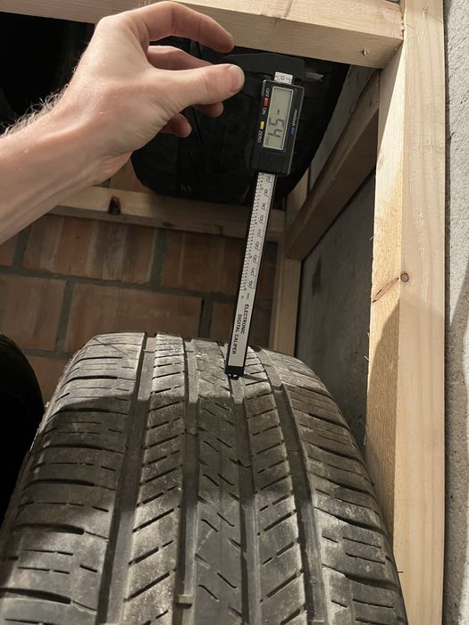 Goodyear Eagle Touring 245 45 R19 M+S