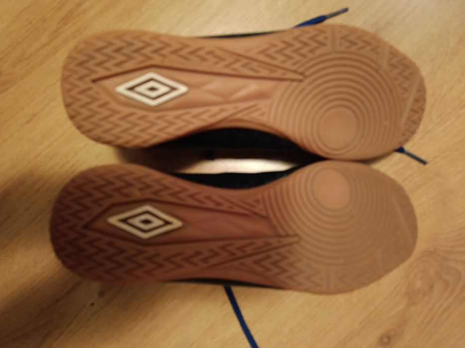Halówki Umbro rozm. 38