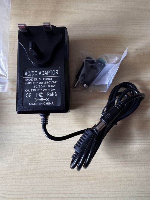 Zasilacz do monitora lub do taśm led