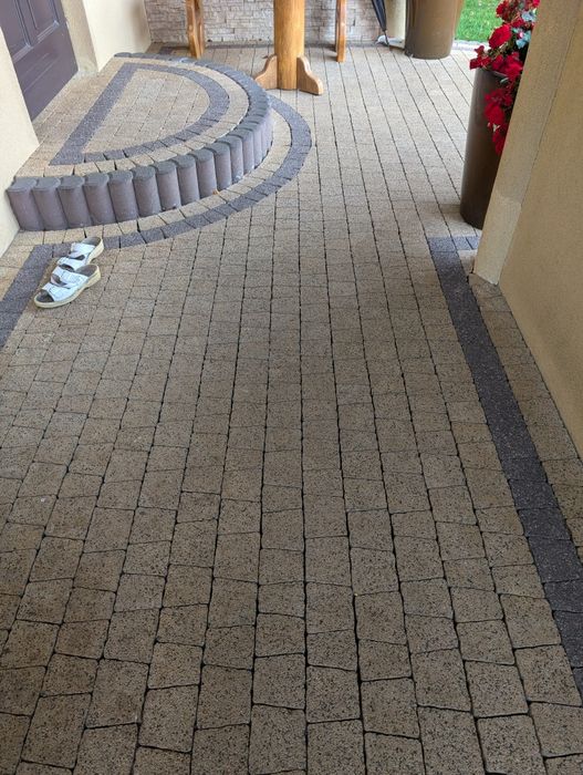 Sprzedam kostkę brukową i palisadę