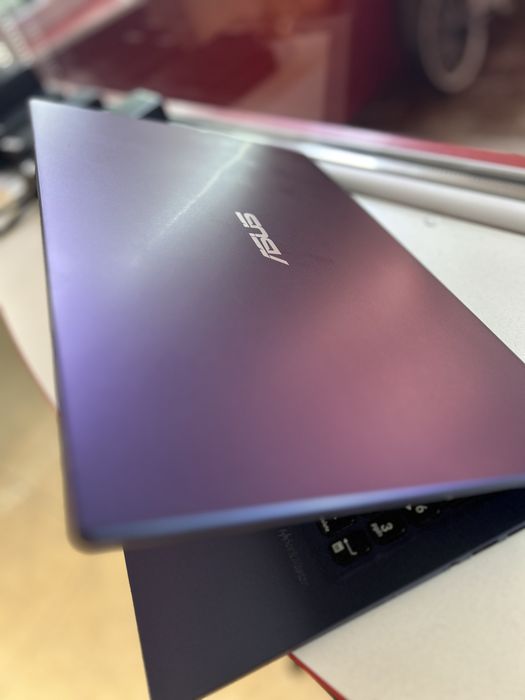 Ноутбук Asus X515E