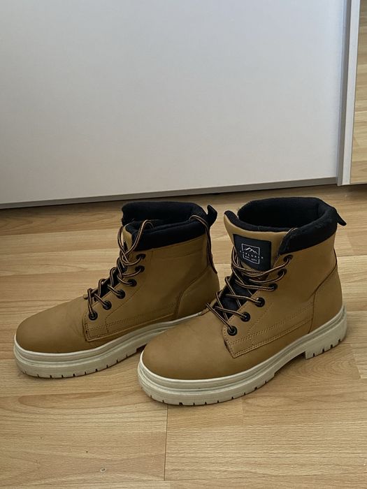 Nowe  męskie buty New Yorker