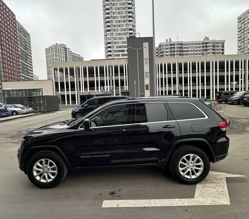 Jeep Grand Cherokee WK2 2021 год 3.6 полностью в родной краске.