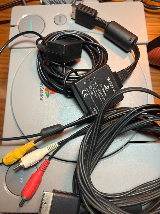 Playstation  SCPH-1002 + 16 Jogos