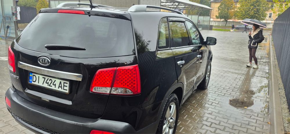 Продам Kia Sorento 2 2012 2.4 бензин