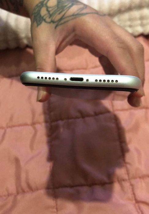 iPhone XR 64 giga bites