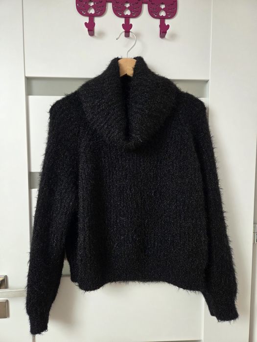 Śliczny sweterek-golfik