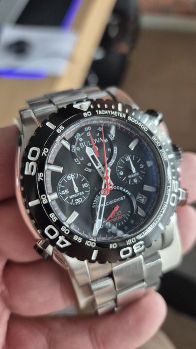 Bulova Precisionist 98B212