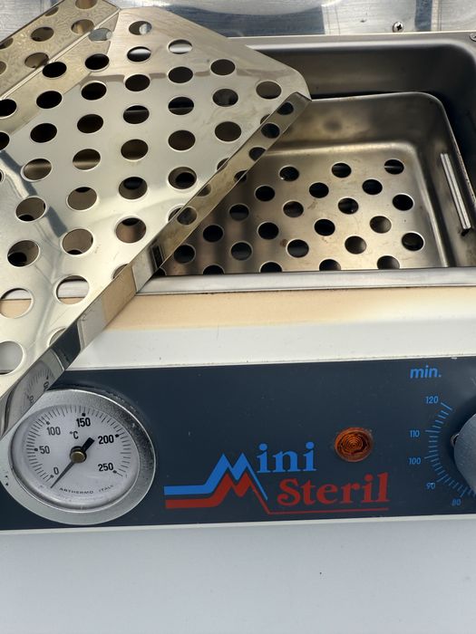 Sterylizator cyfrowy o pojemności 2 litrów - Mini Steril