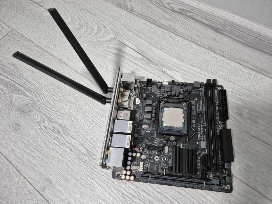 mini-ITX материнка Gigabyte GA-H170-N Wi-Fi Bluetooth для 6-7 Intel. Trade-in