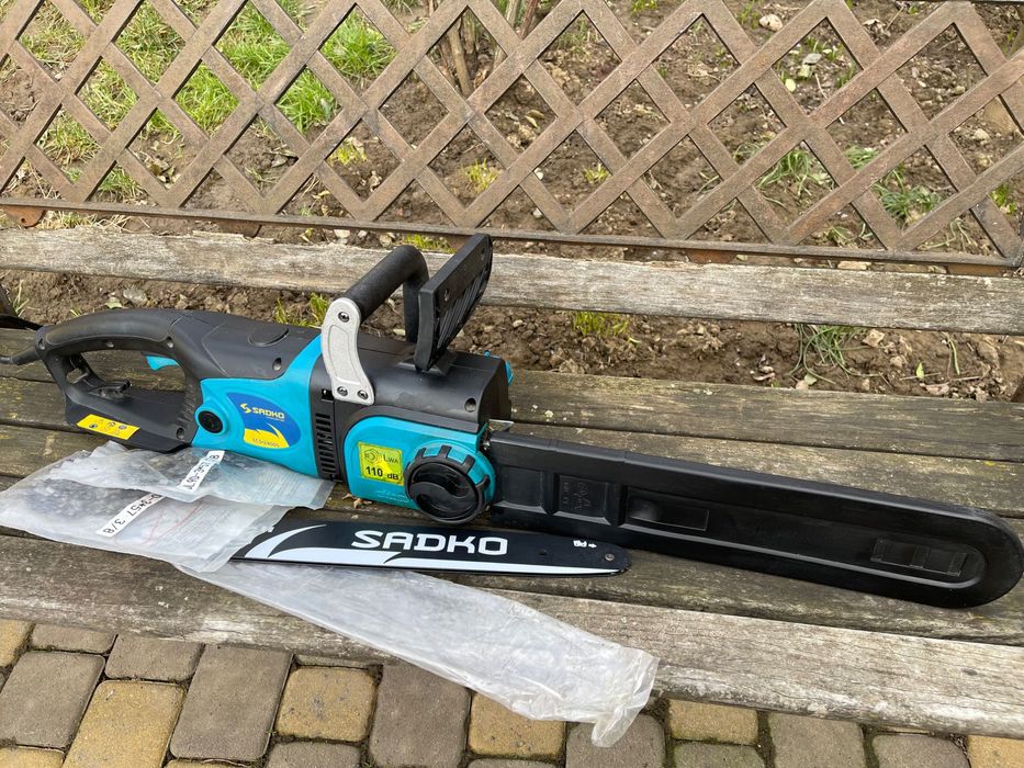 Електрична пила Sadko ECS2400S Словенія