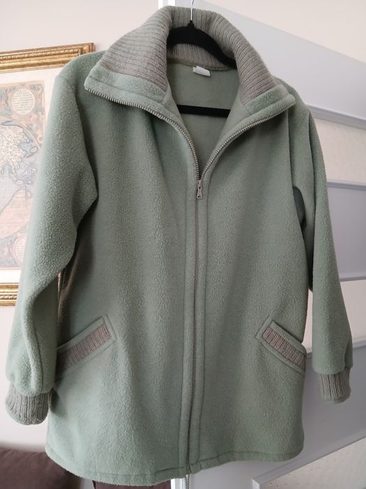 Bluza polar,damska szer.pod paszkami 56cm.