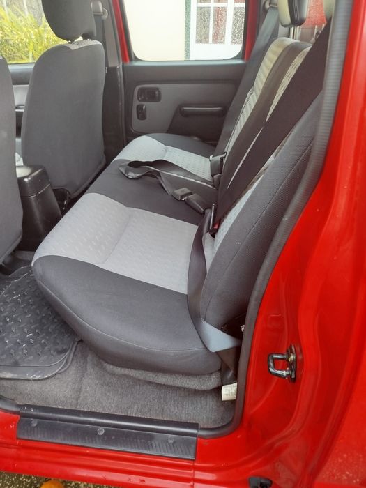 Nissan Navara D22 11/2004