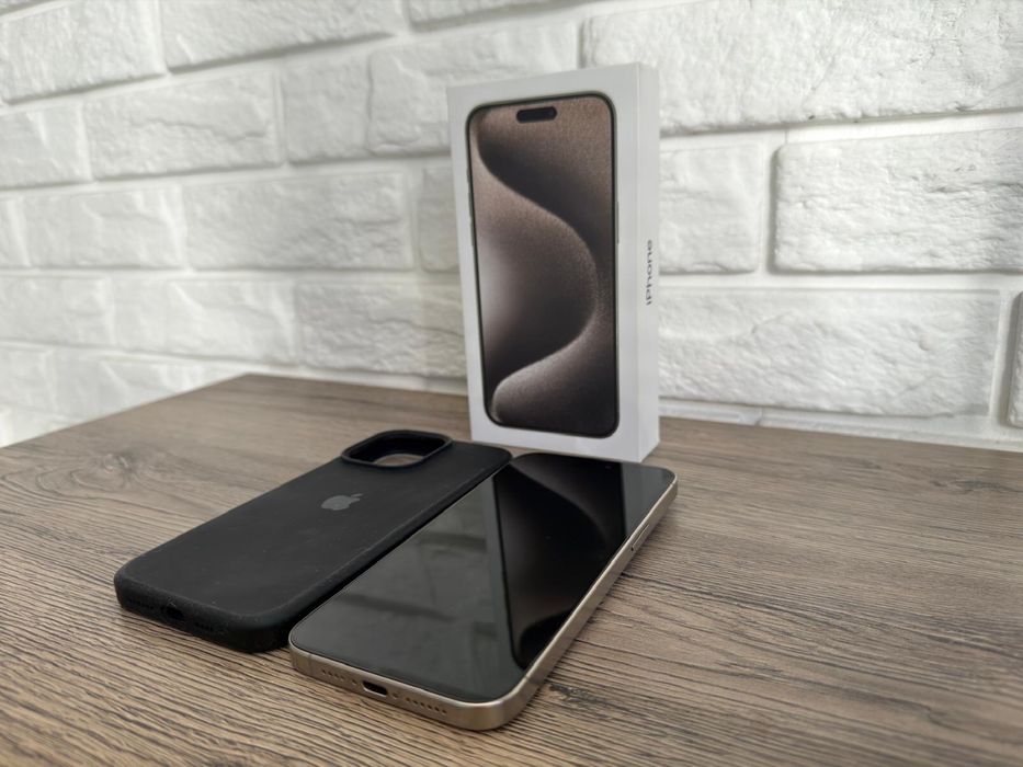 Sprzedam iphona 15 pro max kondycja baterii  90%