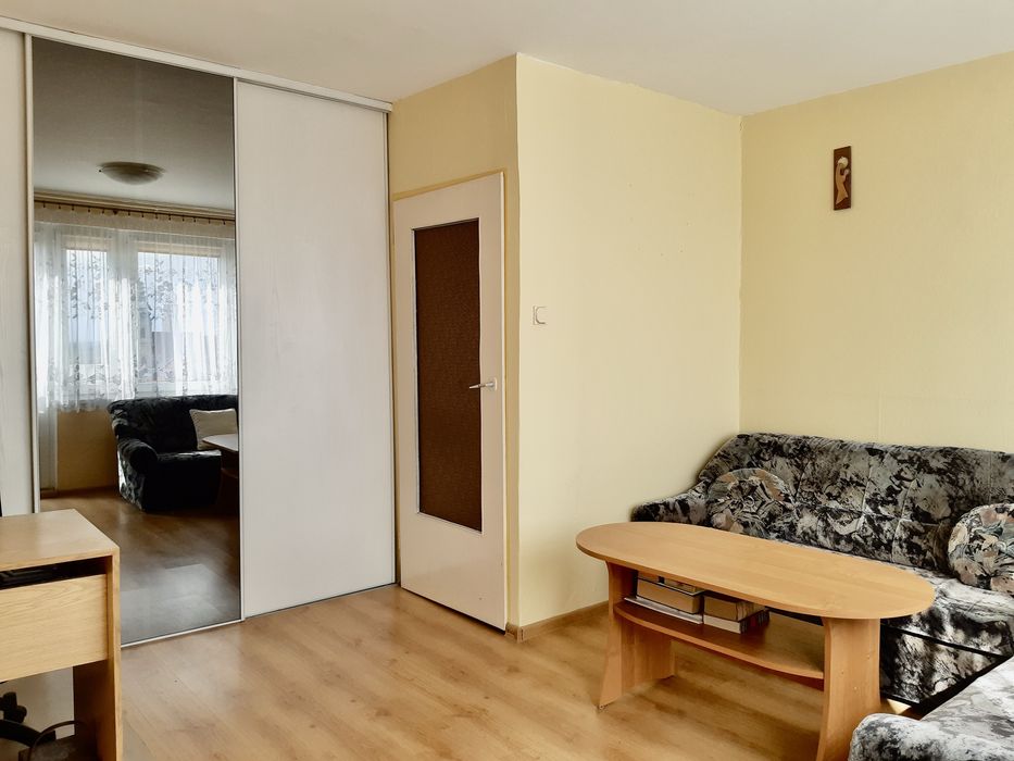 Układ niezależny, balkon, piwnica, do odnowienia