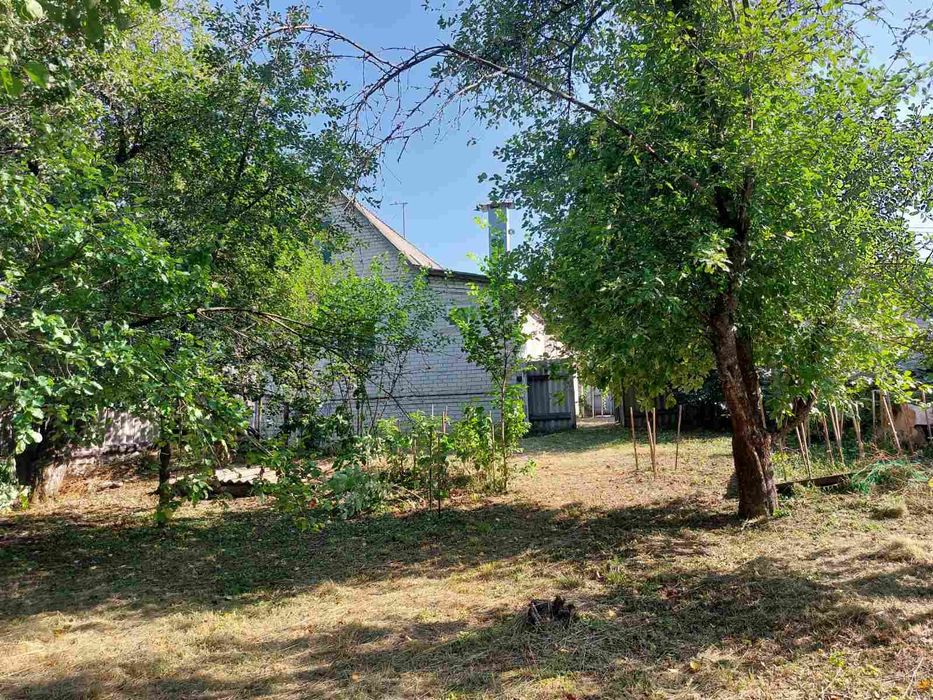 Люботин!Продам часть дома.Центр.