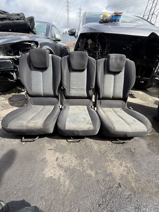 Conjunto de 3 Bancos Traseiros Renault Scenic II