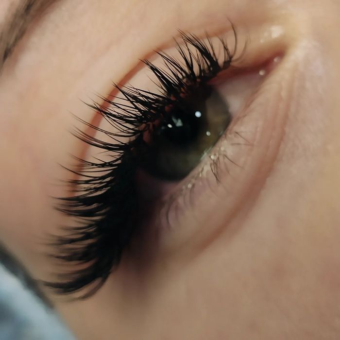 Наращивание ресниц/Нарощування вій