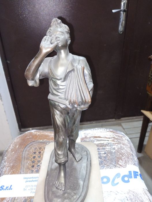 Бронзові статуетки