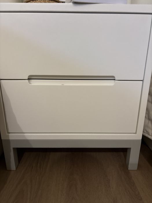 Mesinha de cabeceira