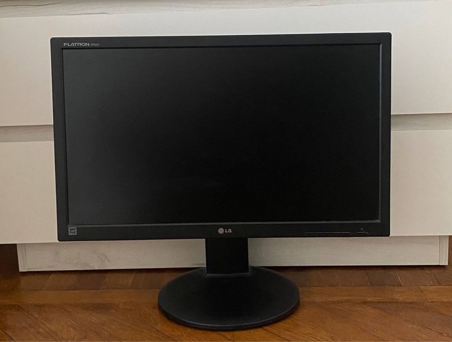 Монітор в ідеальному стані LG
