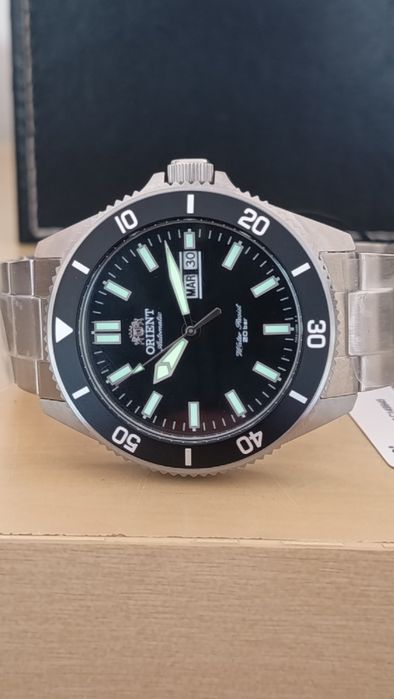 *NOVO* Orient Kano RA-AA0008B19A. (44 mm) 200 wr.
