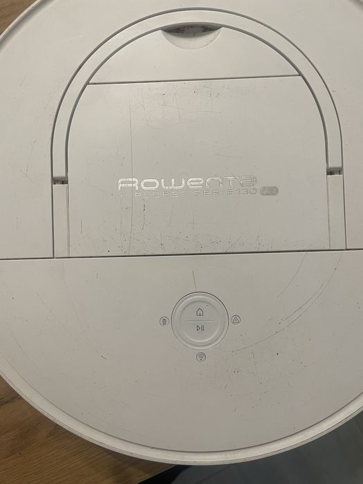 Продам робот пилосос ROWENTA 130 AI