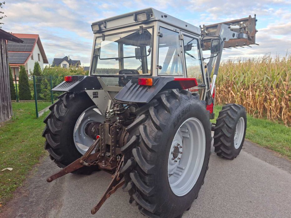 Massey Ferguson 390