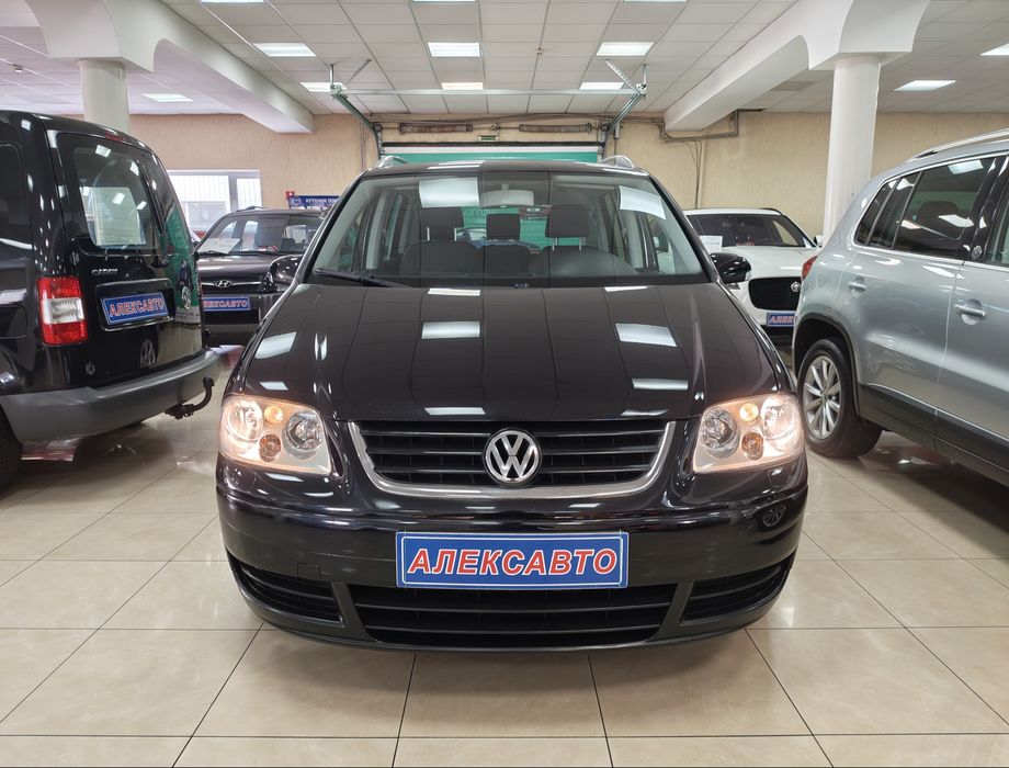 Volkswagen Touran 1.6МРі 8V 5МКПП 2006 р.в. (102 к.с.)