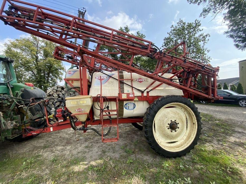 Opryskiwacz Kuhn 3000L 21m