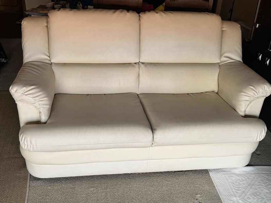 Sofa bege de 2 lugares