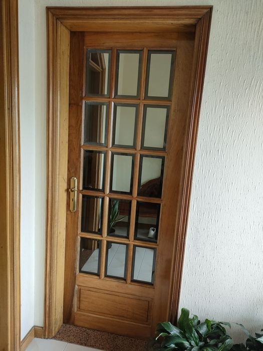 Solid Wood Doors (Interior)428572317299527681