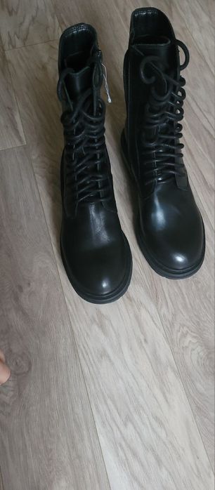 Нові ,шкіряні ,прошиті чоботи Clarks 39 p.