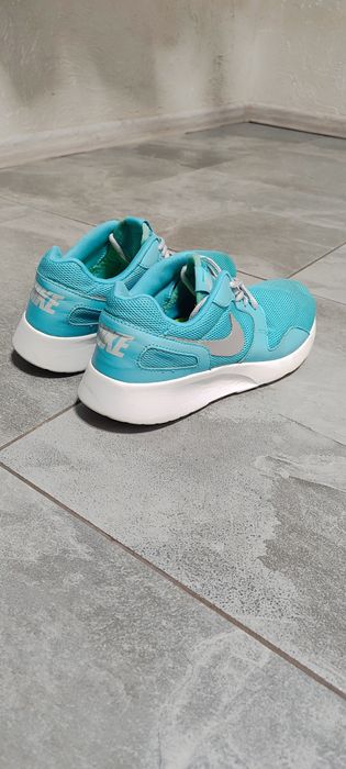 Кросівки Nike жіночі