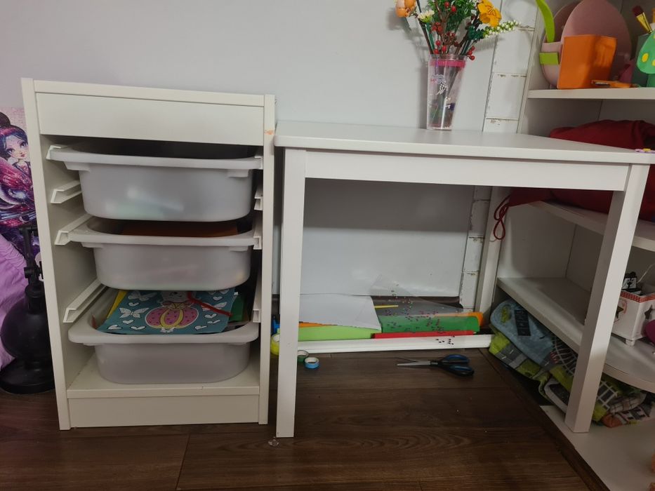 Ikea Regał trofast+ stolik dziecięcy  kritter +mammut krzesełko+