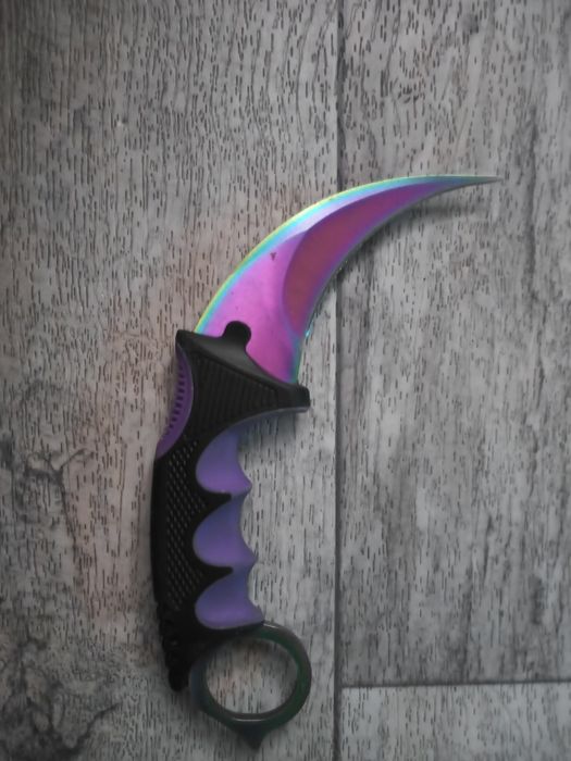 Nóż karambit ostry