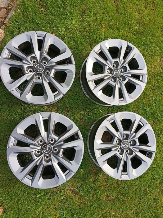 Felgi 17. 5x114.3 nowe