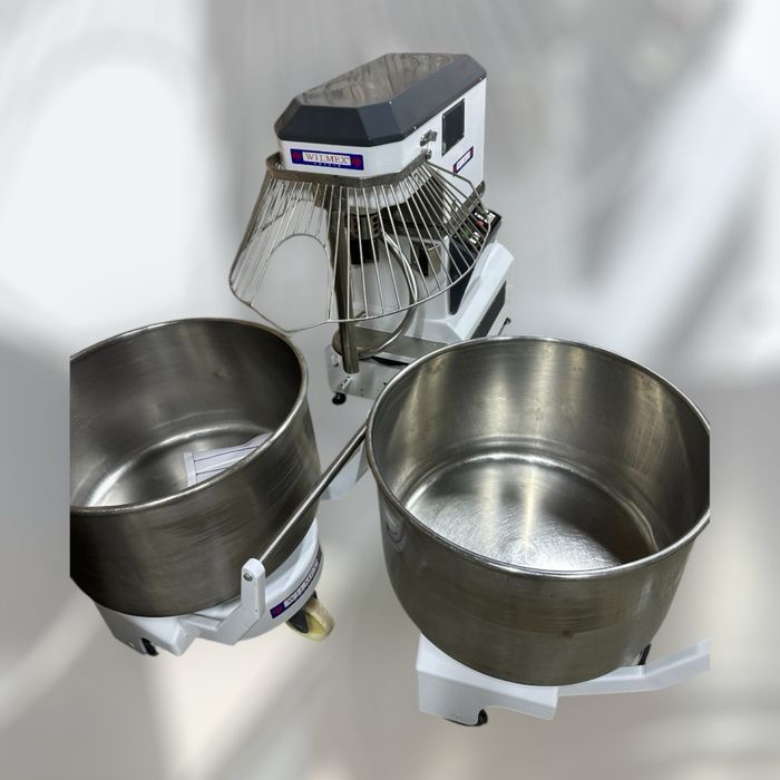 Тістоміс спіральний з підкатними діжами Wilmex M200W тестомес. Машина