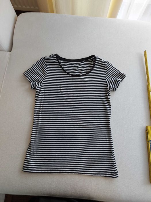 Bluzka tshirt w wąskie paski czarno-biała